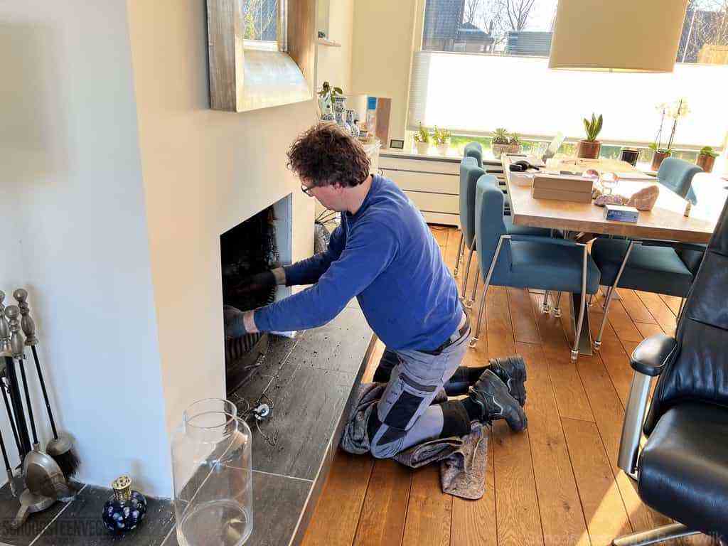 Schouwveger Beverwijk kleed schoorsteenreiniger Schouwveger Beverwijk kleed schoorsteenreiniger